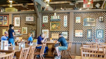 cracker-barrel-comeback-gains-steam-as-loyal-customer-says-return-visit-‘felt-like-coming-home’