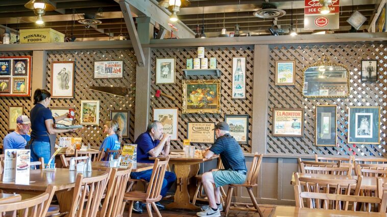 cracker-barrel-comeback-gains-steam-as-loyal-customer-says-return-visit-‘felt-like-coming-home’