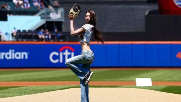 mets-trot-out-a-korean-pop-star-with-an-amazing-windup-for-first-pitch-duties,-wemby-plays-soccer-&-rosie