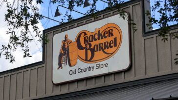 cracker-barrel-ceo-out-after-‘woke’-rebrand-backlash