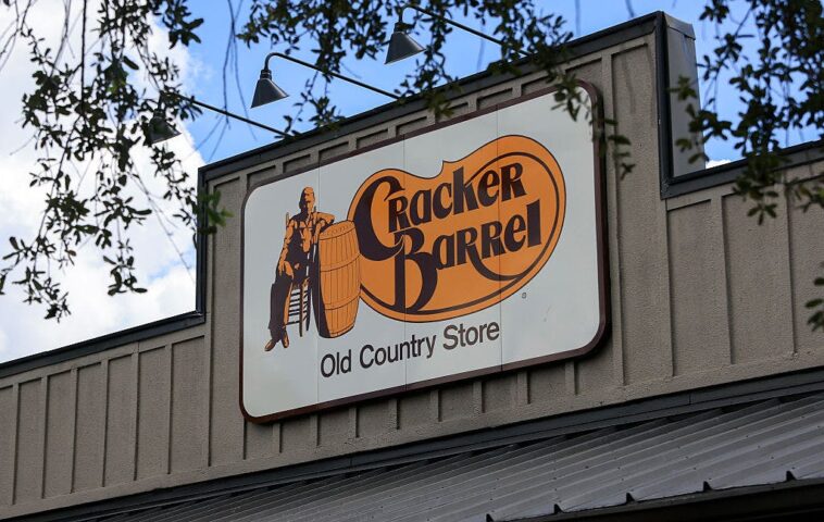 cracker-barrel-ceo-out-after-‘woke’-rebrand-backlash