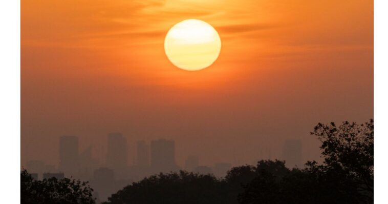 in-uk,-where-roughly-5%-of-homes-have-ac,-official-broadcaster-reports-on-people-effectively-crippled-by-‘heatwave-anxiety’