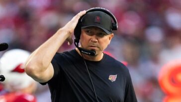 commanders-fire-tight-ends-coach-ben-steele-following-dwi-arrest-last-month