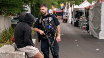 15-year-old-detained,-second-suspect-sought-in-seattle-shootout