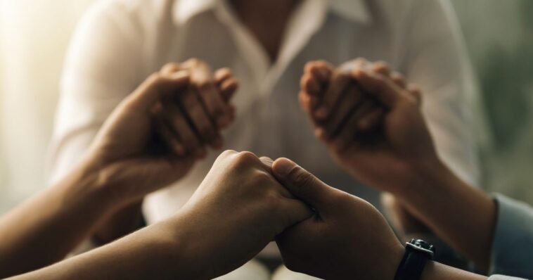 prayer-in-your-living-room-shouldn’t-require-government-permission