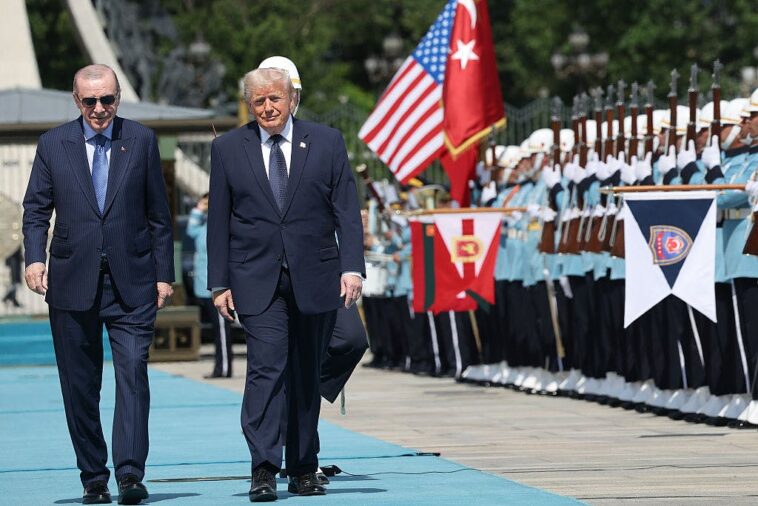 trump-won’t-budge-for-netanyahu:-‘nobody-tells-me-what-we-should-be-selling’