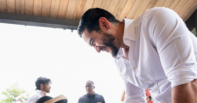 el-sayed-brings-in-fire-alarm-bowman-as-black-voters-break-for-stevens