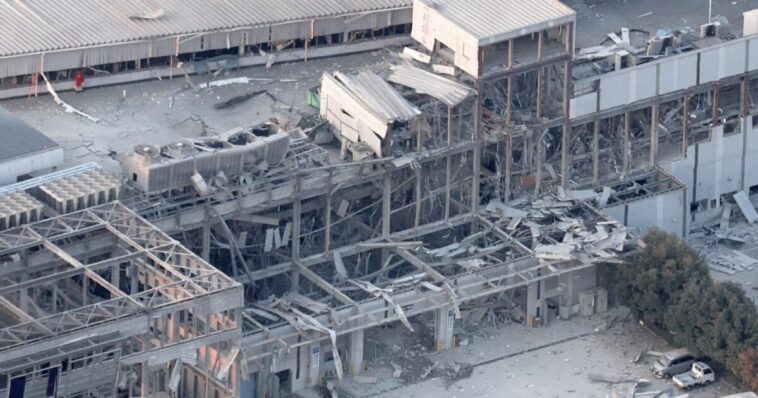 now:-magnitude-7.1-earthquake-hits-japan-–-damage-and-injuries-recorded-–-tsunami-alert-issued-but-lifted-–-shopping-mall-collapse-trap-multiple-people-inside-(videos)