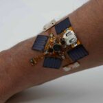 wearable-patch-vibrates-when-danger-is-nearby