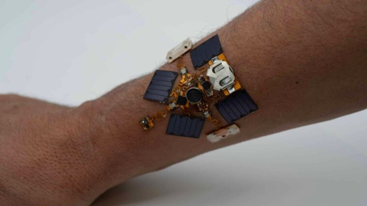 wearable-patch-vibrates-when-danger-is-nearby