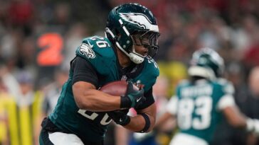 nfl-star-saquon-barkley-is-all-for-mlb-players-fighting-against-salary-cap:-‘it-should-happen’