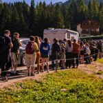 thousands-swarm-stunning-mountain-escape-as-selfie-tourism-backlash-erupts-online