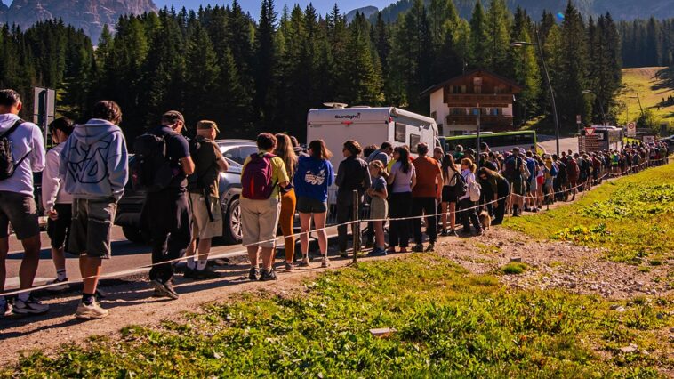 thousands-swarm-stunning-mountain-escape-as-selfie-tourism-backlash-erupts-online