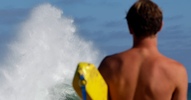 watch:-16-year-old-lifeguard-becomes-hero-for-saving-child-from-massive-waves-at-california-beach