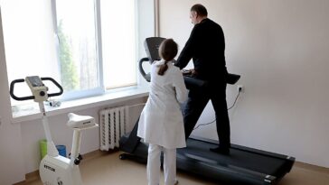 soft-exosuit-helps-people-walk-without-bulky-motors