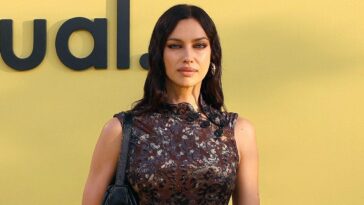 rumors-devin-booker-and-supermodel-irina-shayk-are-dating-heat-up-after-supposed-sightings-in-the-hamptons