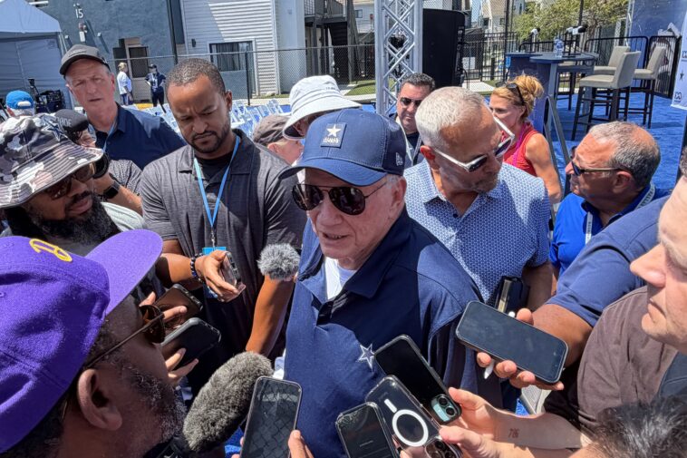 jerry-jones-already-talking-to-teams-about-trades-—-with-future-cowboys-picks-on-the-table