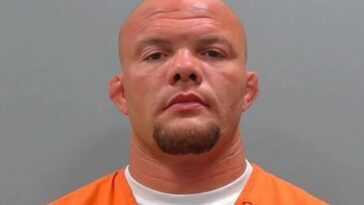 former-ufc-star-anthony-smith-arrested-on-charges-for-domestic-violence,-terroristic-threats