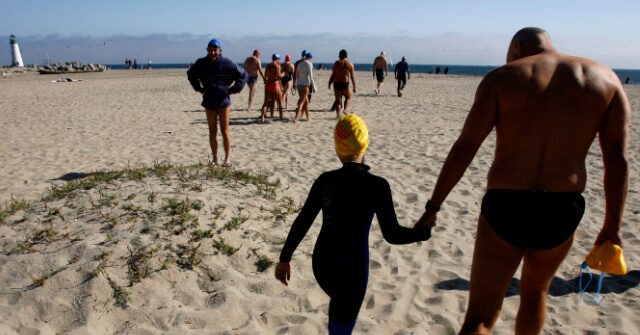 white-house-to-honor-teenage-lifeguard-who-saved-boy-in-viral-rescue:-‘he-deserves-it’