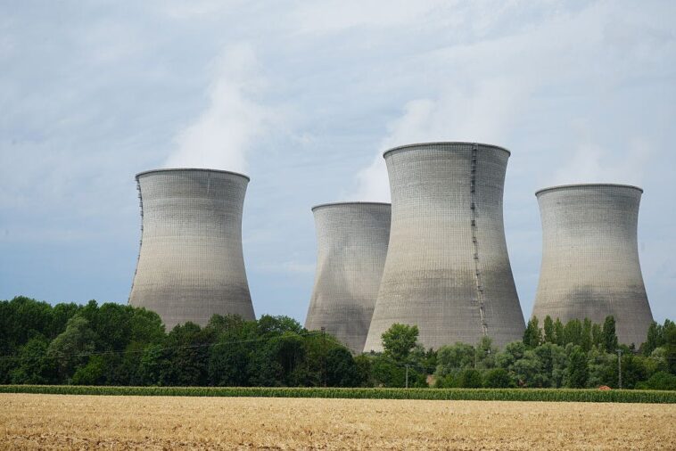 small-town-plays-guinea-pig-for-first-of-its-kind-underground-nuclear-reactor