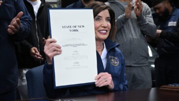 group-fighting-auto-insurance-suits,-litigation-gives-hochul-kudos-for-pushing-nys-law