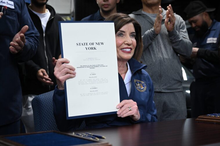 group-fighting-auto-insurance-suits,-litigation-gives-hochul-kudos-for-pushing-nys-law