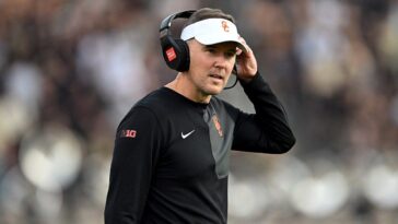 lincoln-riley-says-usc-would-be-playing-notre-dame-‘had-some-things-come-true-that-were-said’