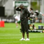 aaron-glenn’s-temper-boils-over-in-first-jets-practice-of-training-camp