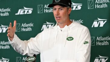 jets-gm-darren-mougey-‘more-in-sync’-with-aaron-glenn-in-year-2