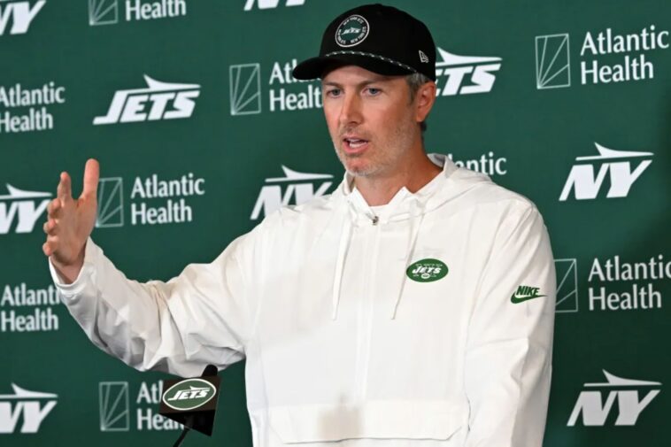 jets-gm-darren-mougey-‘more-in-sync’-with-aaron-glenn-in-year-2