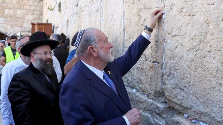 huckabee-warns-of-‘biblical-ignorance’-as-he-defends-conservative-support-for-israel
