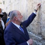 huckabee-warns-of-‘biblical-ignorance’-as-he-defends-conservative-support-for-israel