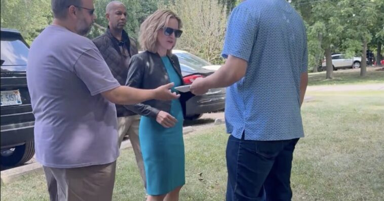 “you’ve-been-served!”-mi-sec-of-state-jocelyn-benson-served-by-former-mi-attorney-general-over-potential-involvement-in-funding-hate-groups-like-kkk-while-member-of-splc-board-[video]