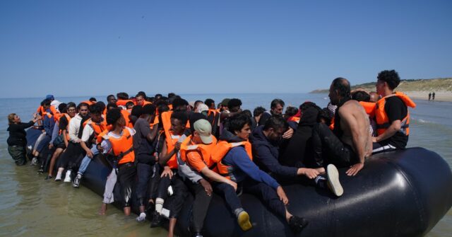 ‘invasion-continues’:-farage-questions-‘what-planet’-burnham-is-on,-as-hundreds-more-illegals-cross-channel
