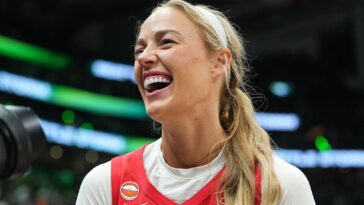 sophie-cunningham-rips-wnba-team-co-owner-for-harassing-teen-girls-with-xx-xy-shirts