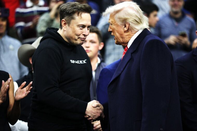 elon-musk-jumps-back-in-to-help-with-trump’s-midterm-fight