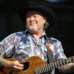 country-star-tracy-lawrence-slams-california,-reveals-why-he-pulled-the-plug-on-acting-in-la