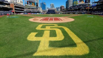 san-diego-padres-favored-over-giants-as-robbie-ray-likely-makes-final-start-before-trade-deadline