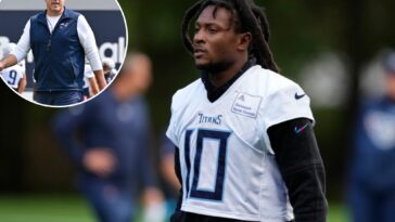 deandre-hopkins-leaves-patriots-coaching-experiment-after-a-week