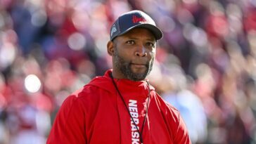 packers-great-running-back-ahman-green-reveals-early-onset-parkinson’s-diagnosis