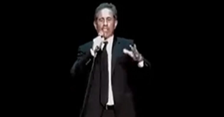 watch-jerry-seinfeld-artfully-deal-with-‘free-palestine’-nutjobs-who-showed-up-to-heckle-his-show-(video)
