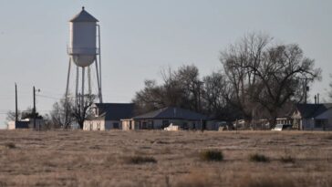 colorado-town-abandoned-after-all-public-officials-resign,-drinking-water-ruled-health-hazard