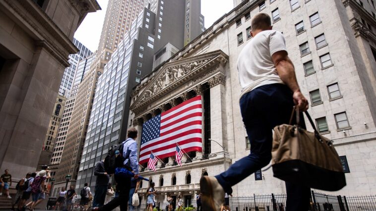 the-rich-have-one-financial-habit-most-americans-ignore-at-their-peril