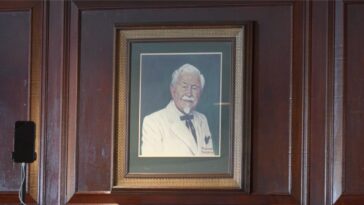 kfc-founder’s-personal-belongings-fetch-thousands-at-kentucky-auction