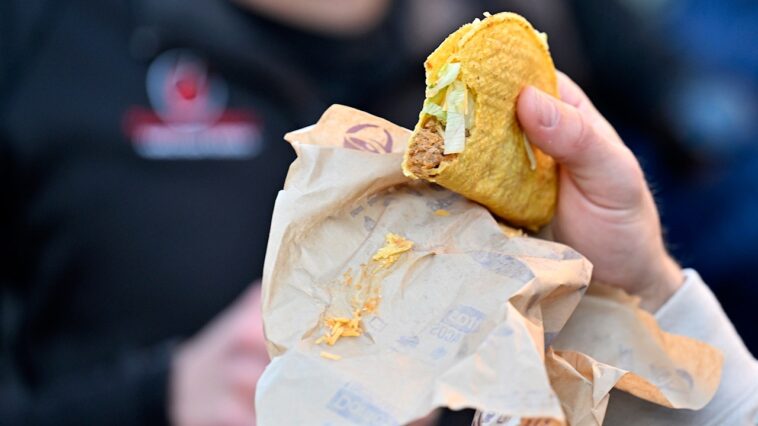 taco-bell-offers-$1-mexican-pizza,-other-lettuce-free-deals-to-win-back-customers-after-outbreak