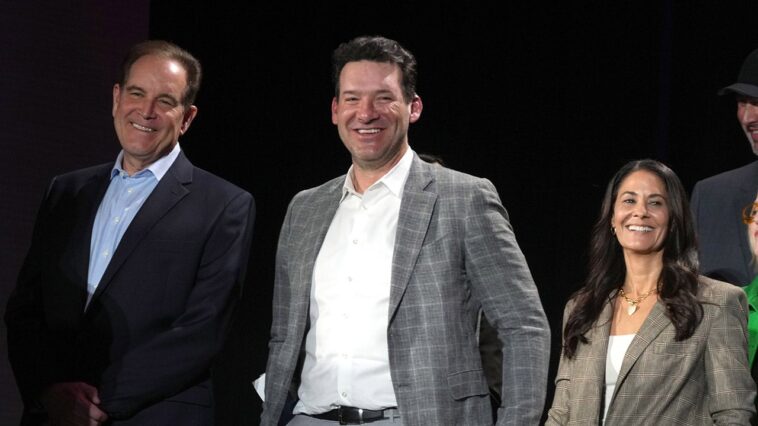 nfl-analyst-tony-romo-placed-on-leave-by-cbs-sports-following-drunk-driving-arrest-in-wisconsin