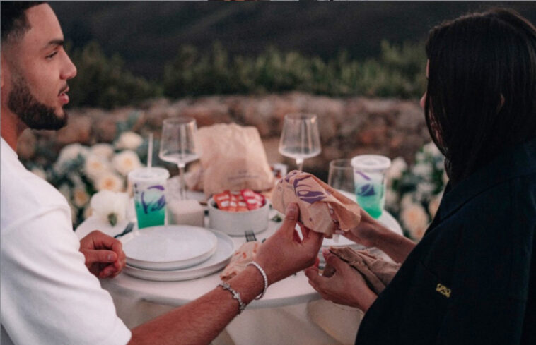 how-taco-bell-became-the-center-of-falcons-star-drake-london’s-proposal