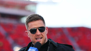 jj-watt-to-replace-tony-romo-on-cbs-‘until-further-notice’