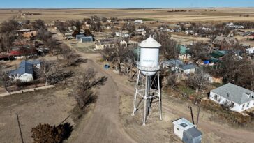 town-declared-‘abandoned’-after-every-official-resigns-over-water-crisis,-fraud-scandal