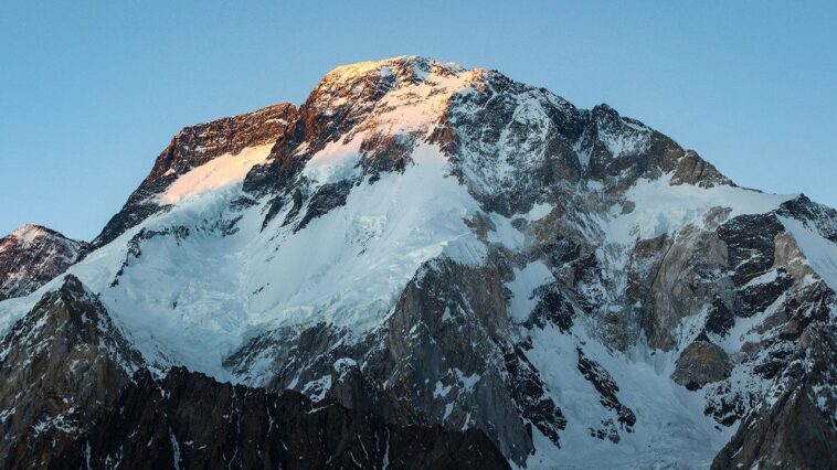 american-climber’s-remains-found-after-avalanche-in-pakistan,-other-mountaineers-still-missing